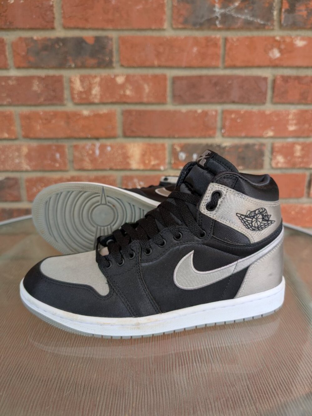 Women's Nike Air Jordan Sneakers Shoes Silver Black Size 9
